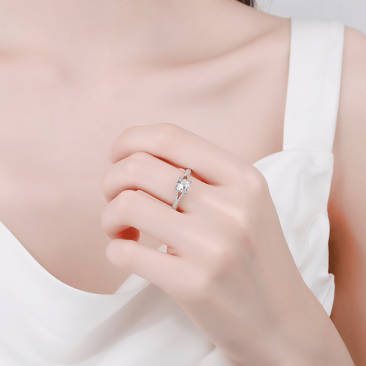 Eternal Grace – Sterling Silver Solitaire Ring with Round Brilliant Cut Center Stone - NAFALUXE