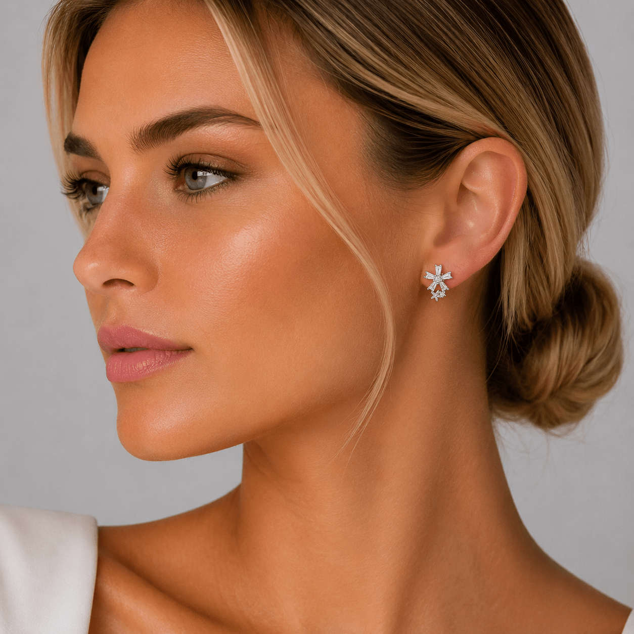 925 sterling silver AAA cubic zirconia Stud Earring - NAFALUXE