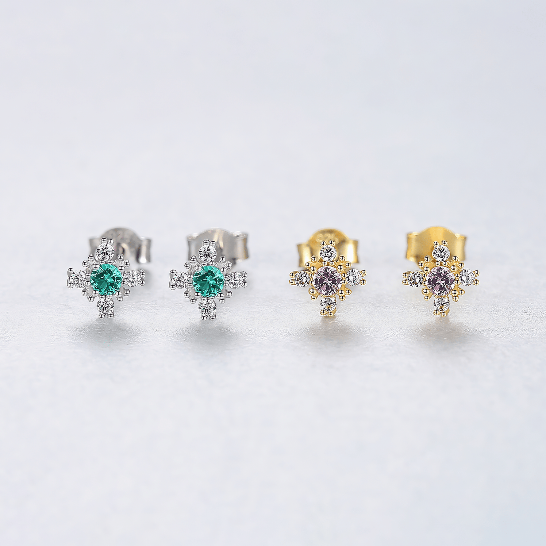 Boucles d'oreilles à clous florales en argent sterling 925 avec zircons – Design élégant et étincelant - NAFALUXE