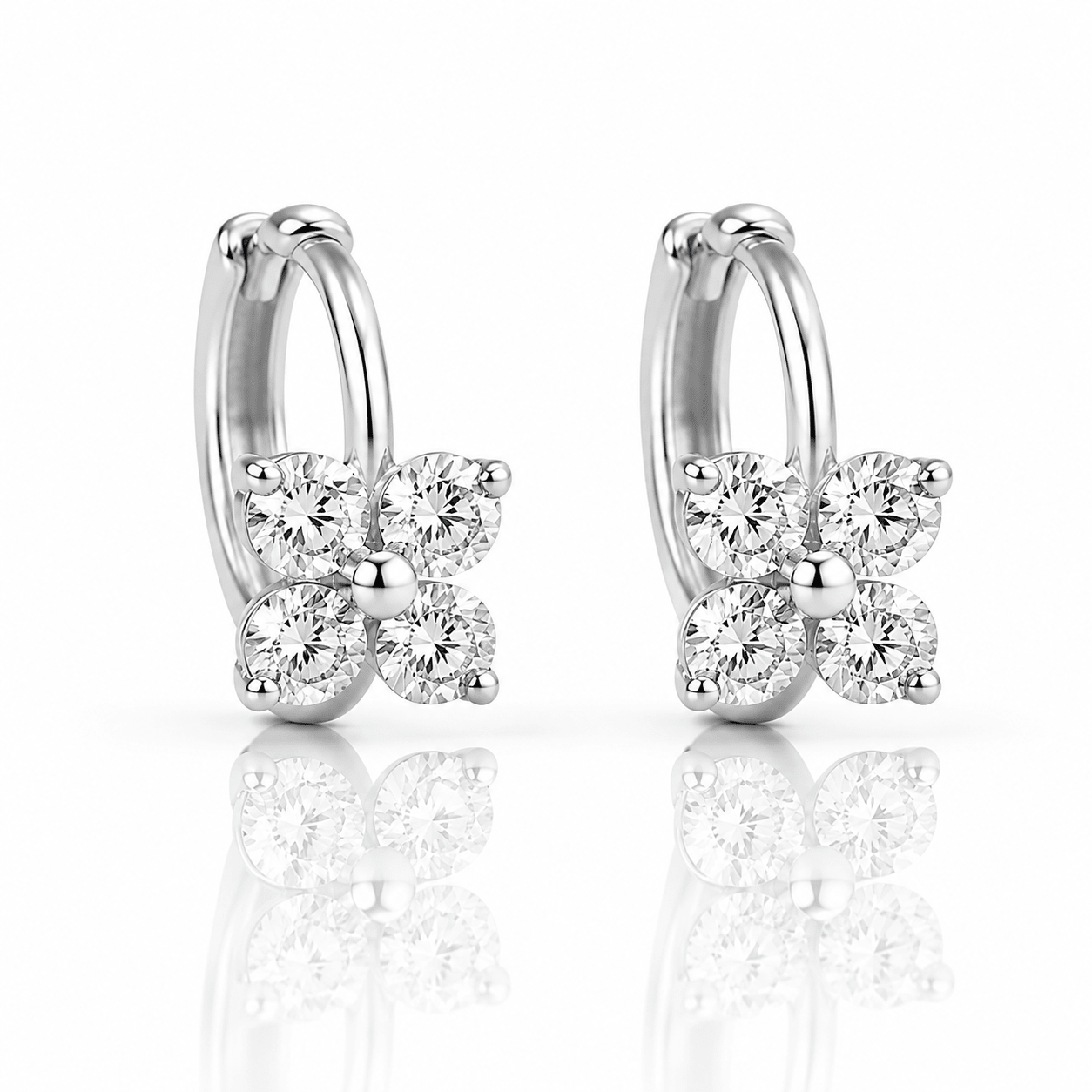 Orecchini Huggie Butterfly Sparkle - NAFALUXE