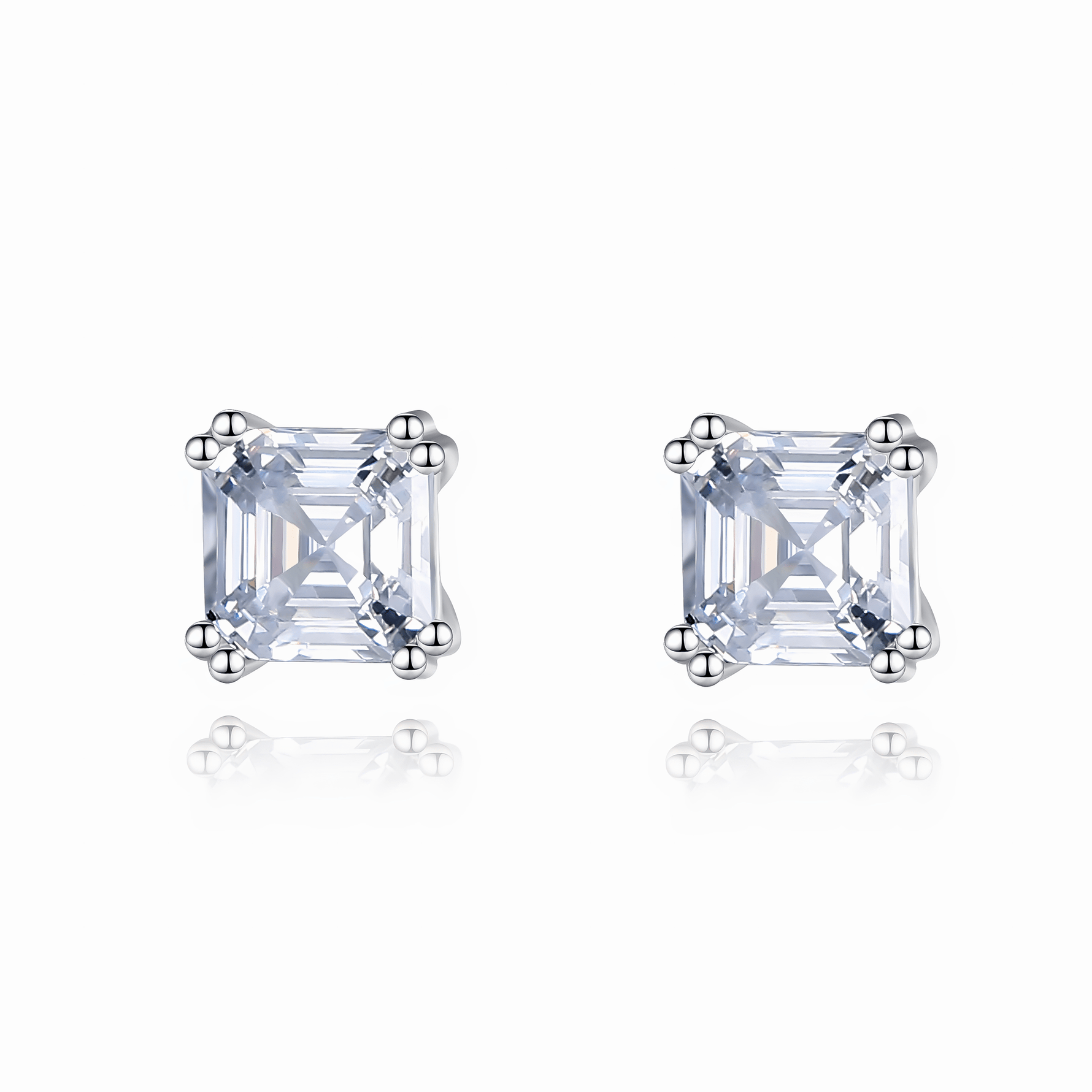 Boucles d'oreilles classiques en argent sterling avec zircone cubique taille émeraude - NAFALUXE