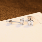 Boucles d'oreilles classiques en argent sterling avec zircone cubique taille émeraude - NAFALUXE