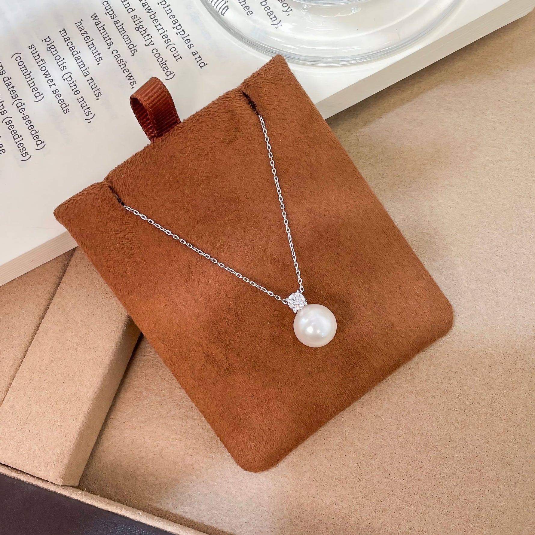 Classic Pearl Elegance Necklace - Sterling Silver 925 - NAFALUXE