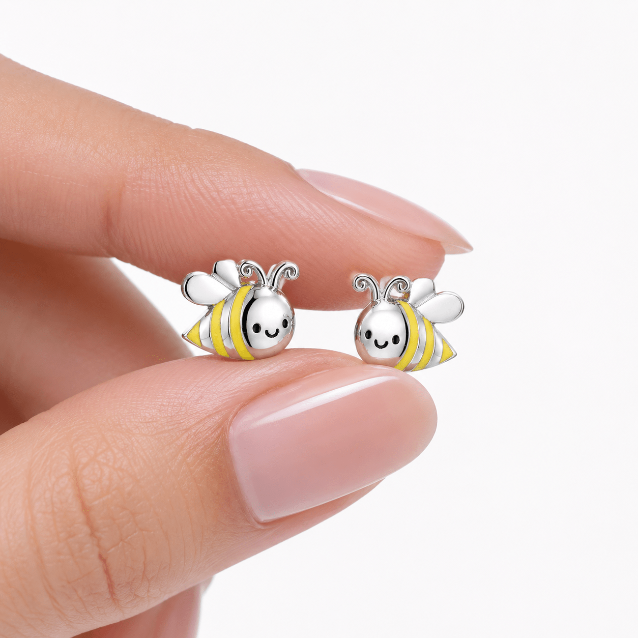 Cute Bee Stud Earrings - NAFALUXE