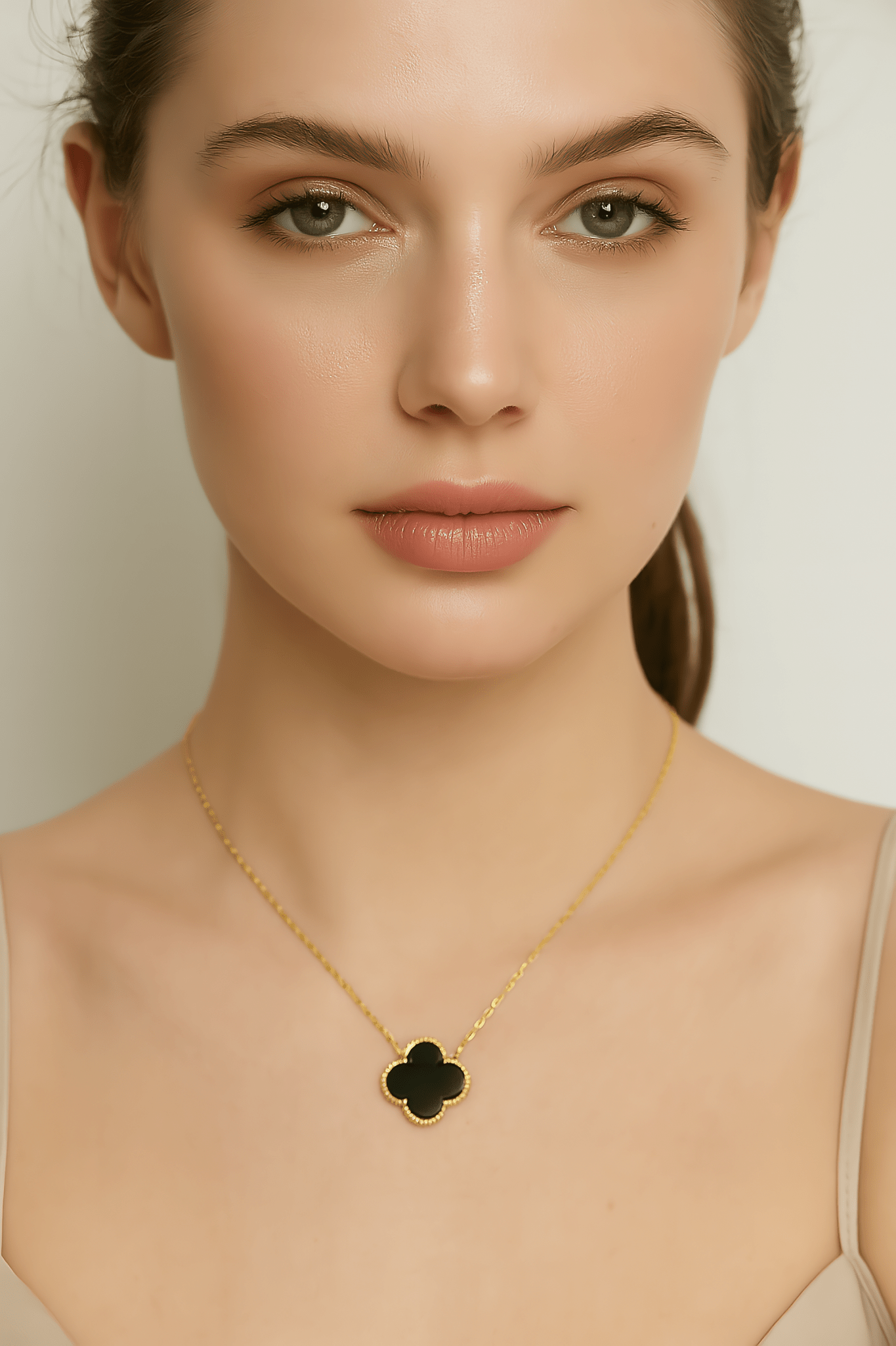 Elegant Black Clover Charm Necklace - NAFALUXE