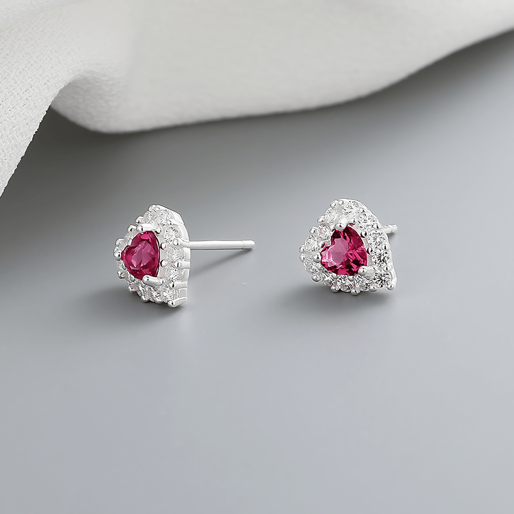 heart - shaped stud earrings - NAFALUXE