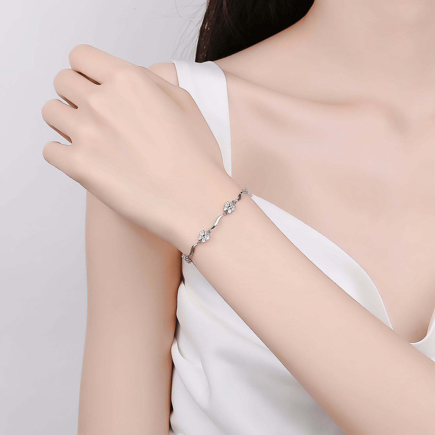 Leaf Cluster Bracelet with Sparkling Cubic Zirconia Sterling Silver 925 - NAFALUXE