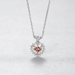Collana con pendente a forma di cuore romantico con halo di zirconi rosa, in argento sterling - NAFALUXE