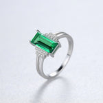 Bague en argent sterling rehaussée de zircone cubique verte - NAFALUXE