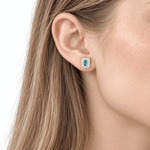 Orecchini a bottone in argento sterling con zirconi verdi e montatura a corona - NAFALUXE