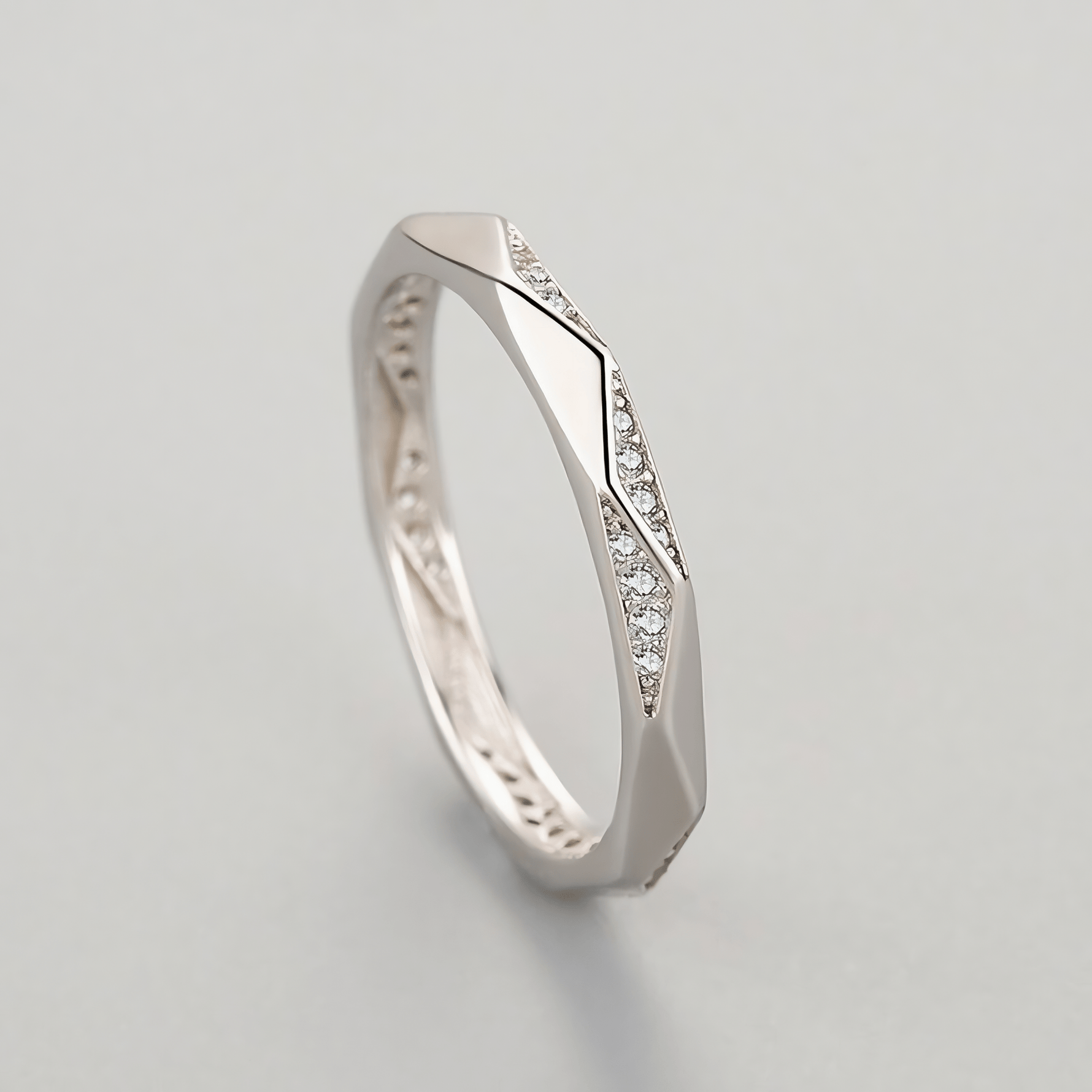 Twist Band Ring 925 Sterling Silver with Zirconia Detailing - NAFALUXE